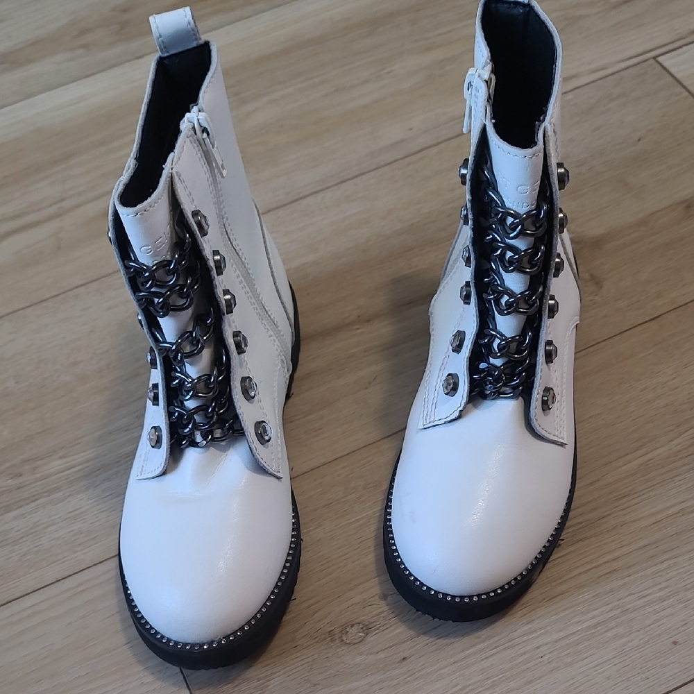 Kurt Geiger White and Black Kids Boots Size 2